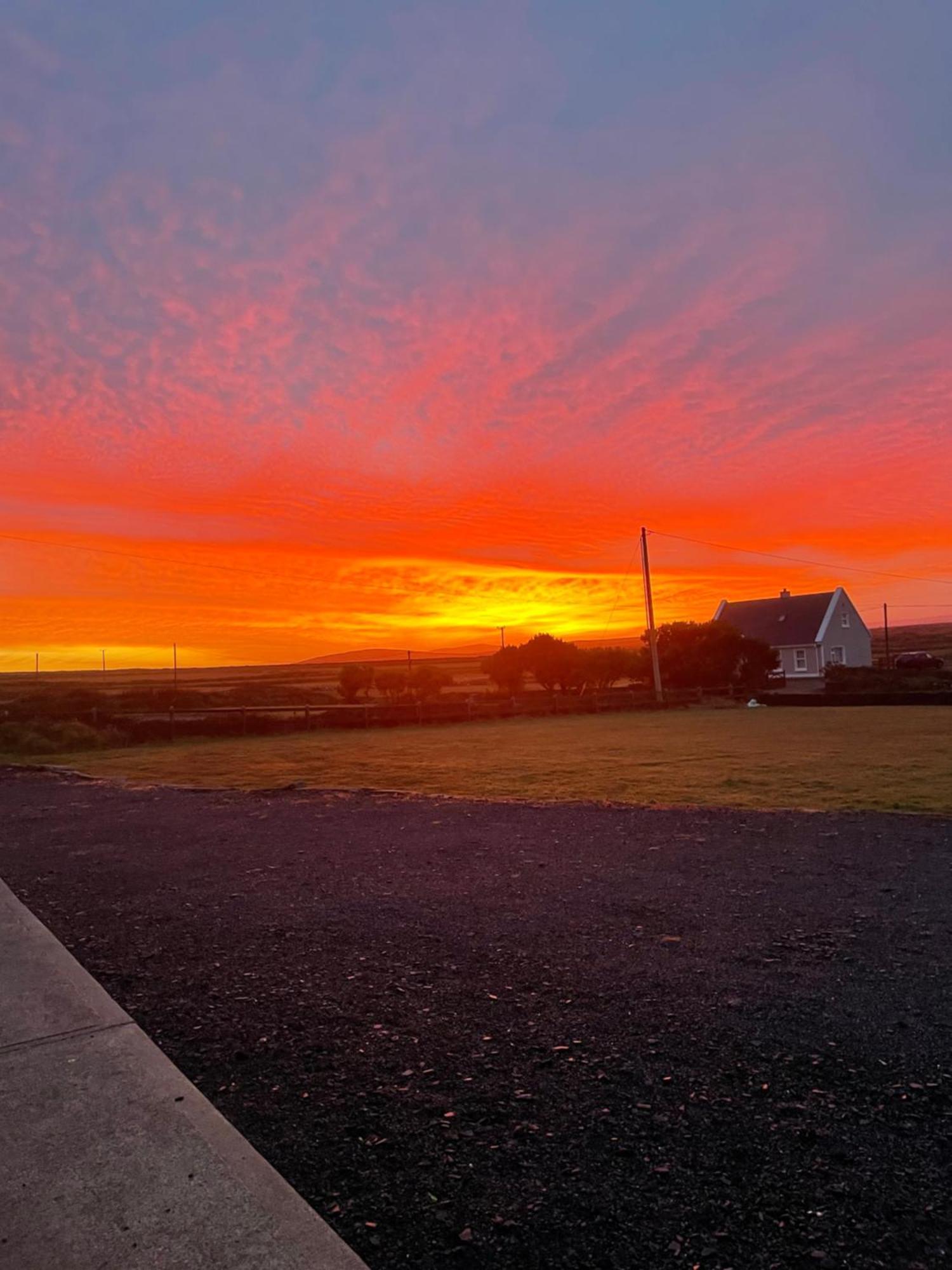 Cois Na Mara Eire Code V15 T677 Bed & Breakfast Derrynadivva Eksteriør bilde